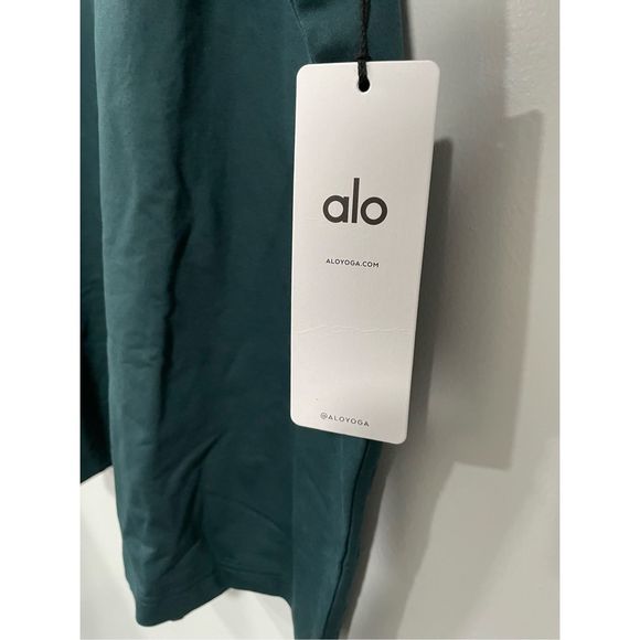 ALO Yoga Men’s Conquer Reform Crew Neck Short Sleeve 2XL XXL M1205R Green NWT - Picture 2 of 6